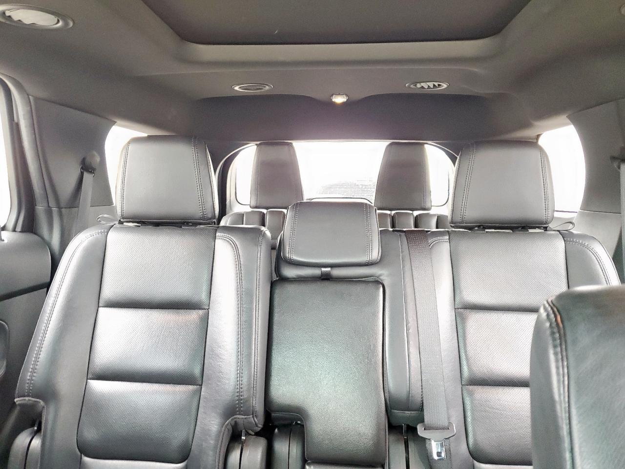 2013 Ford Explorer - Image 10