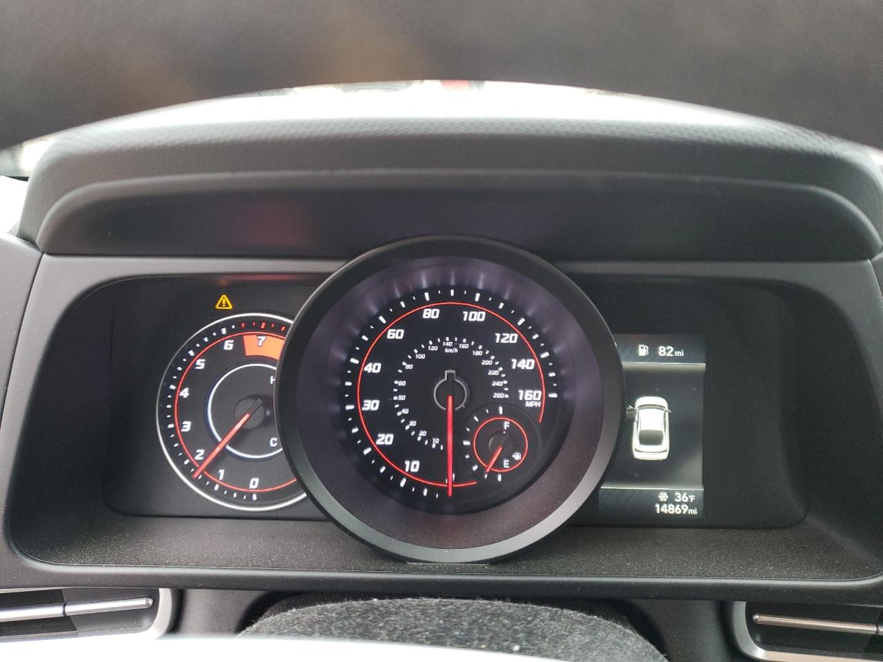 2022 Hyundai Elantra - Image 9