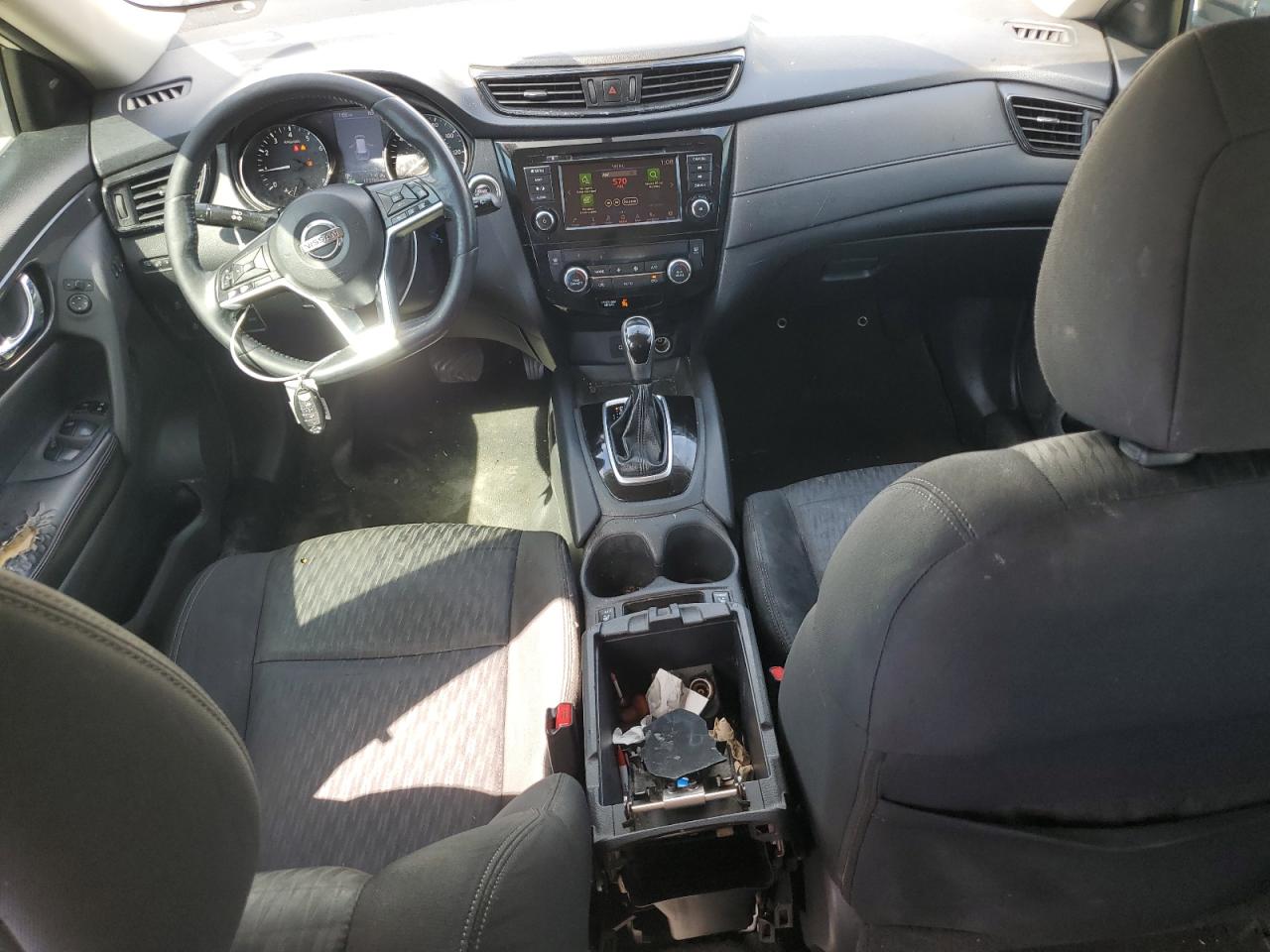 KNMAT2MT2JP502643 NISSAN ROGUE 2018
