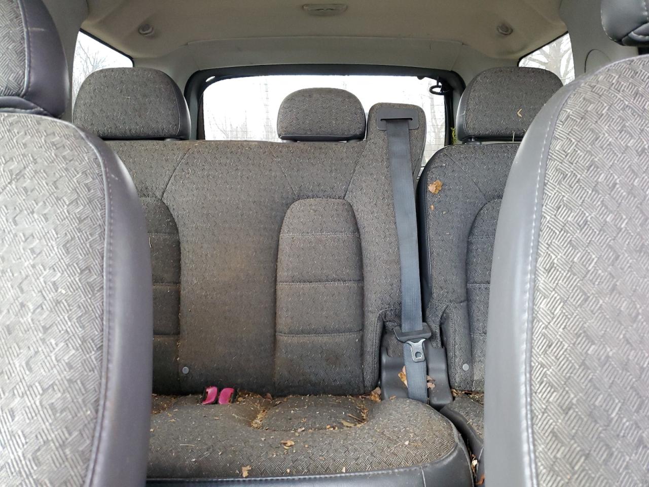 2003 Ford Explorer - Image 10