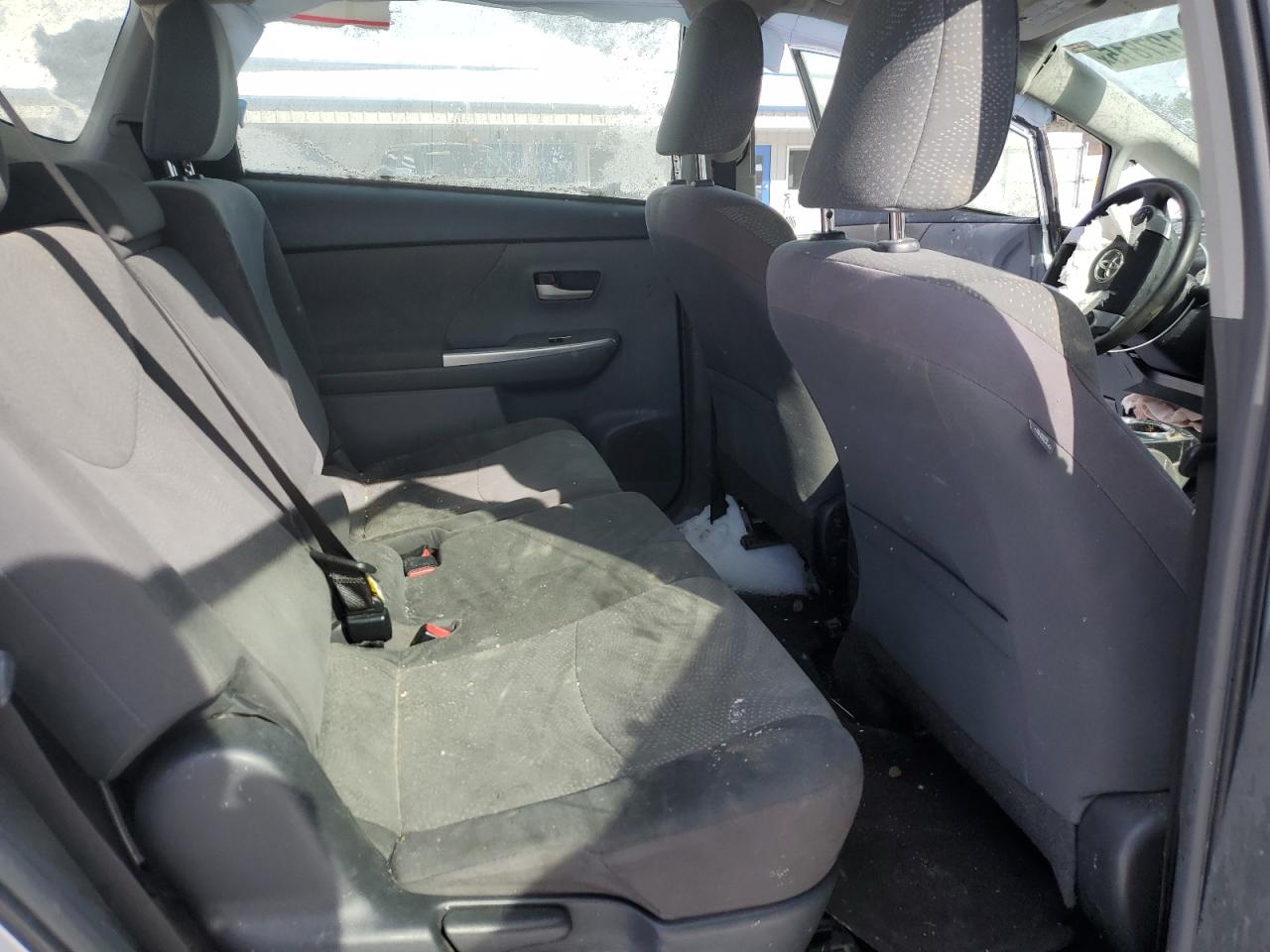 2013 Toyota Prius - Image 10