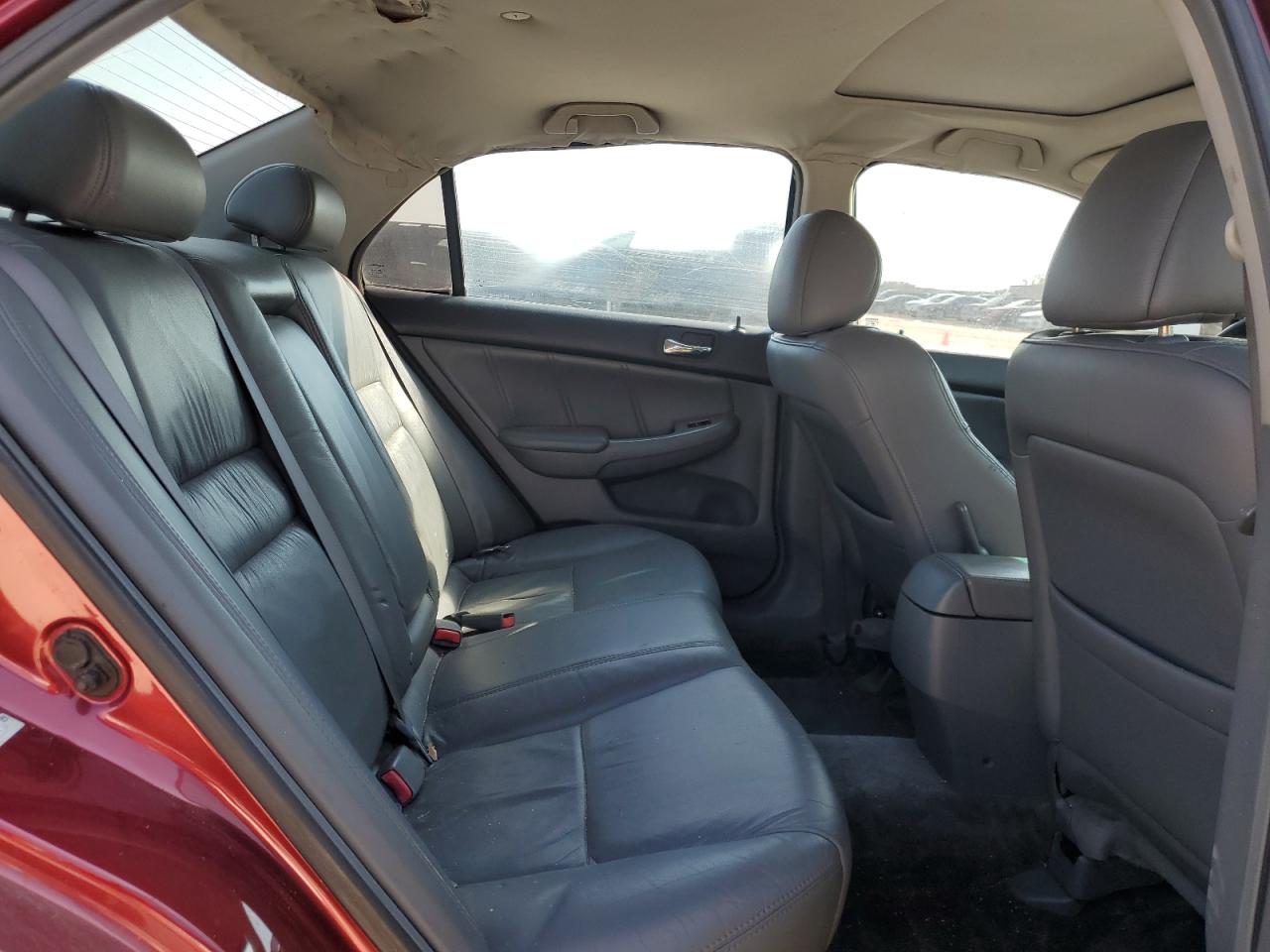 2005 Honda Accord - Image 10