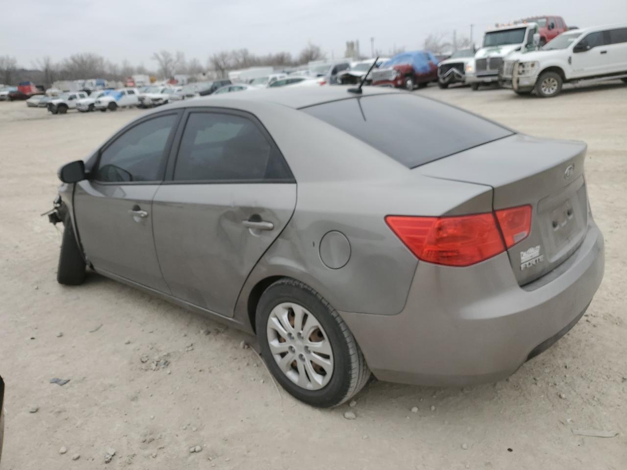 2012 Kia Forte - Image 2