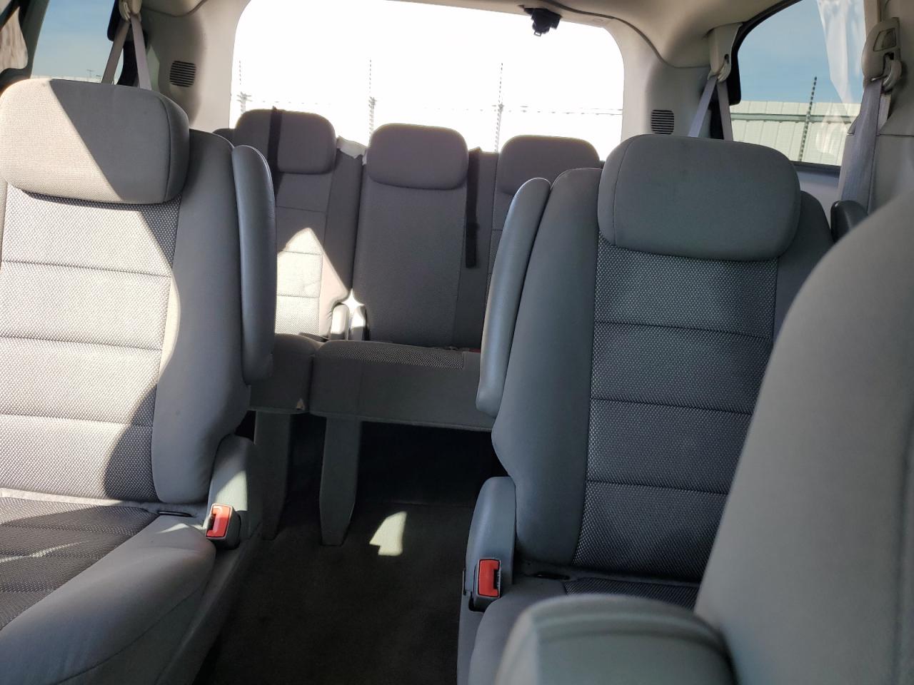 2009 Dodge Caravan - Image 10