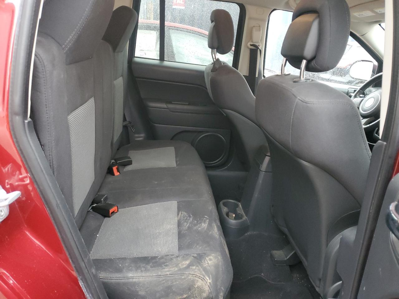 2012 Jeep Compass - Image 11