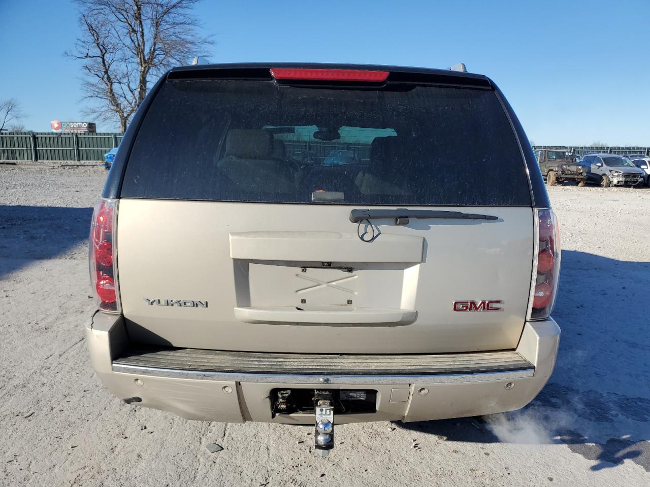 2007 GMC Yukon - Image 6