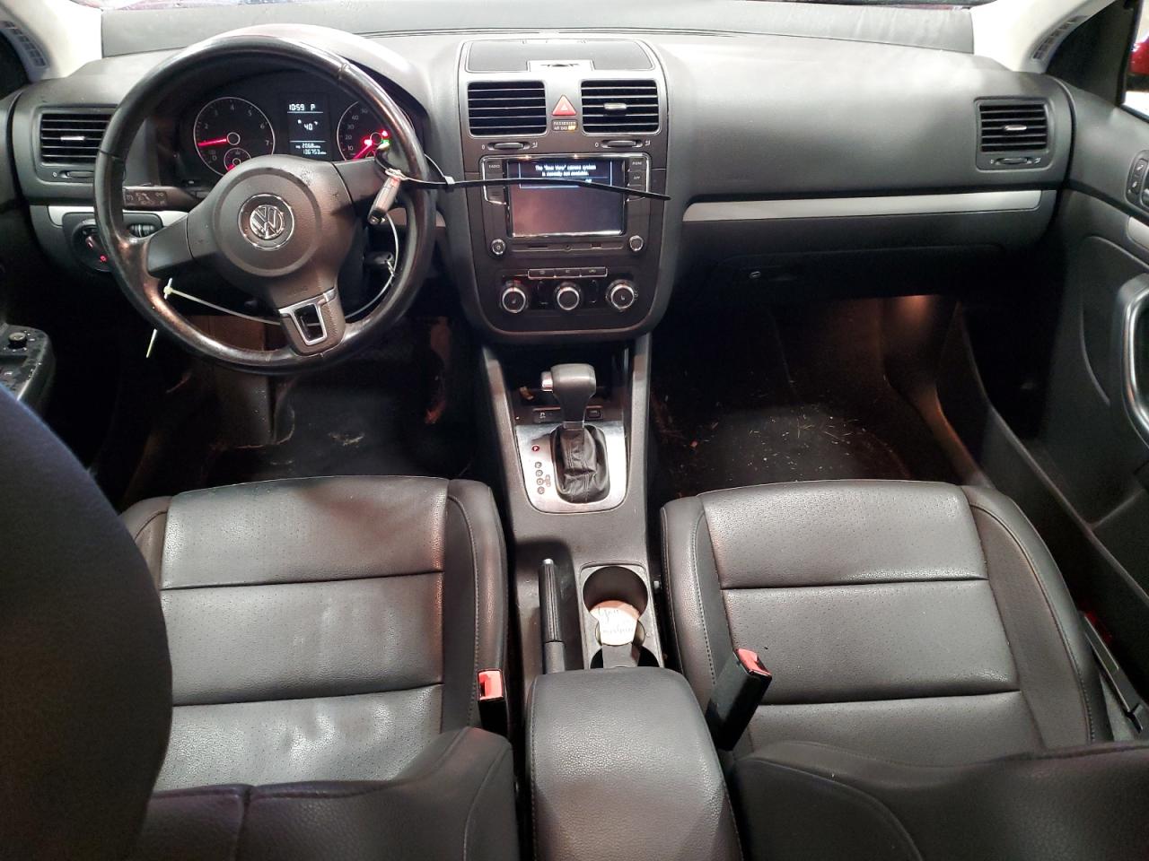 2010 Volkswagen Jetta - Image 8
