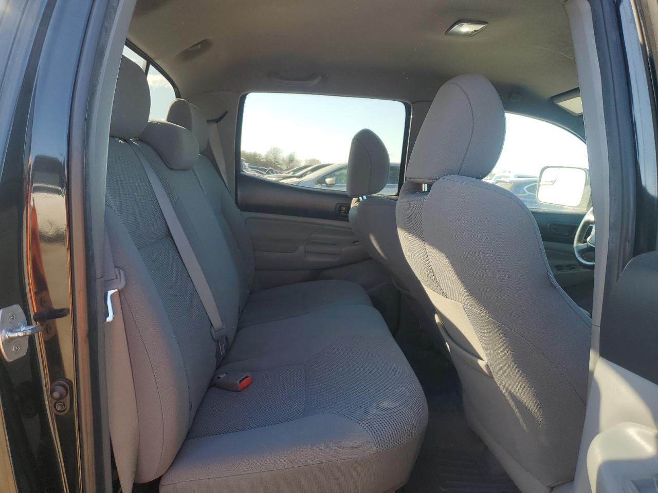2010 Toyota Tacoma - Image 10