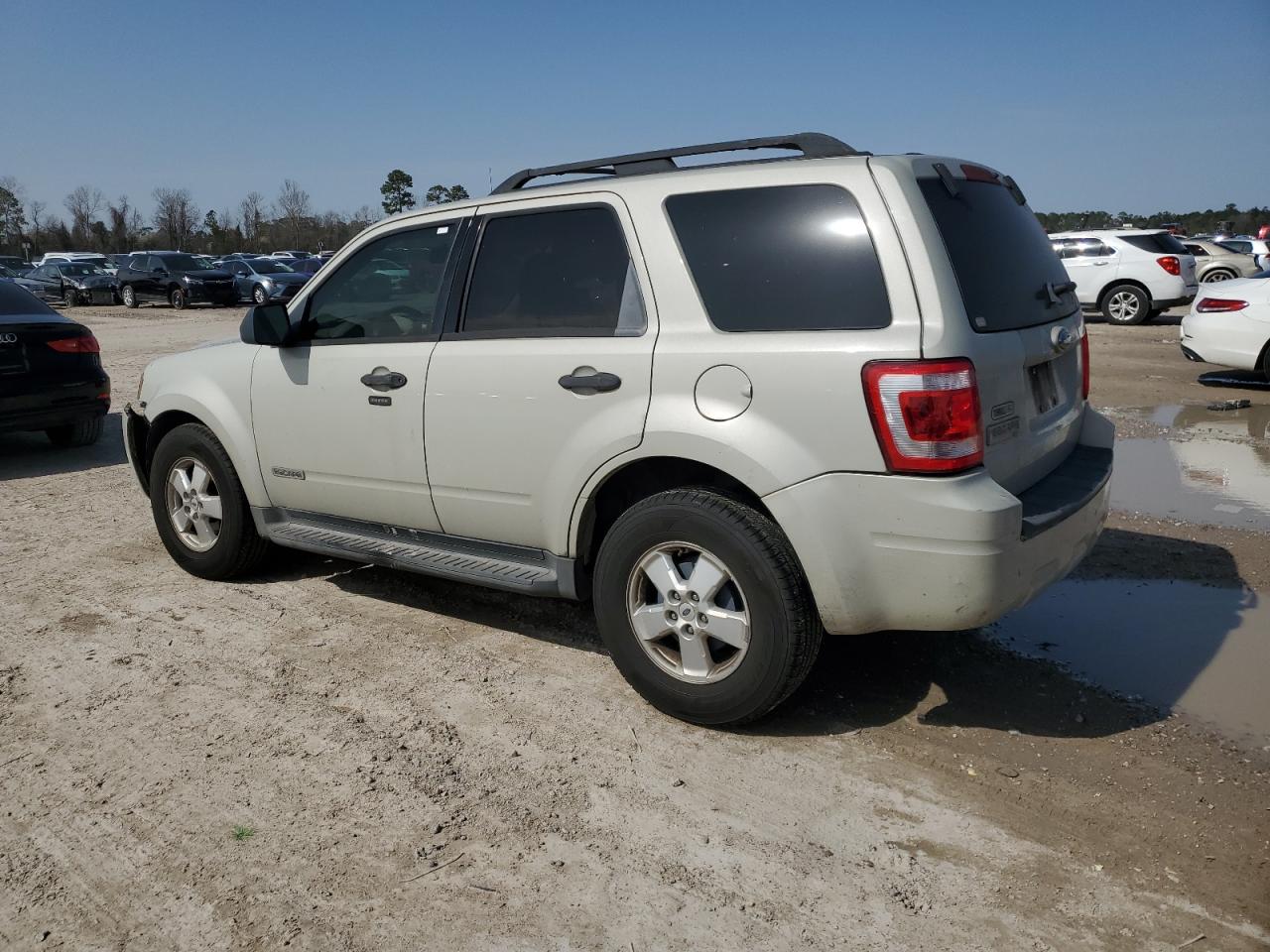 2008 Ford Escape - Image 2