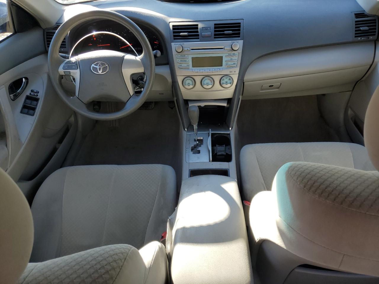 2009 Toyota Camry - Image 8