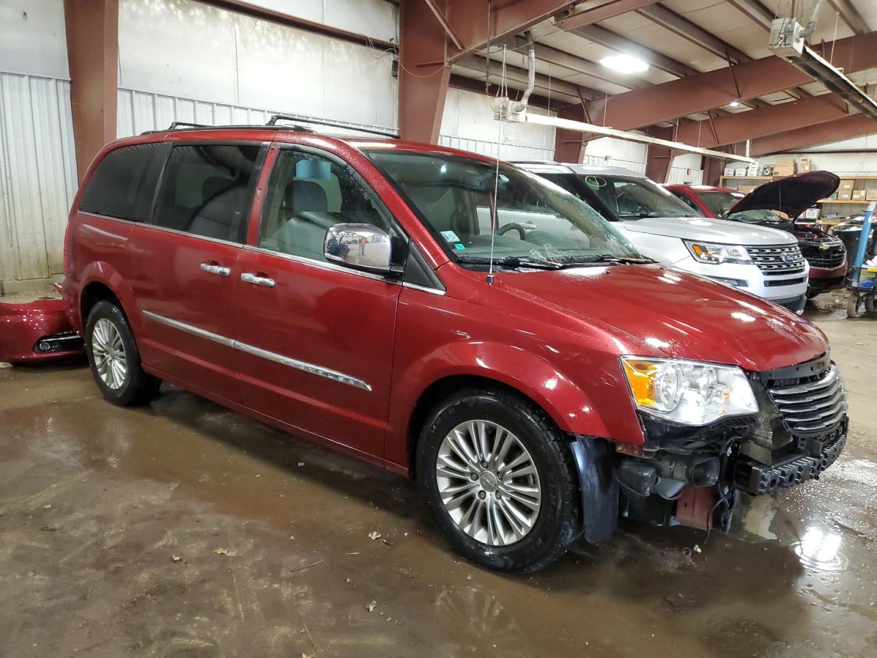2015 Chrysler Town & Country - Image 4