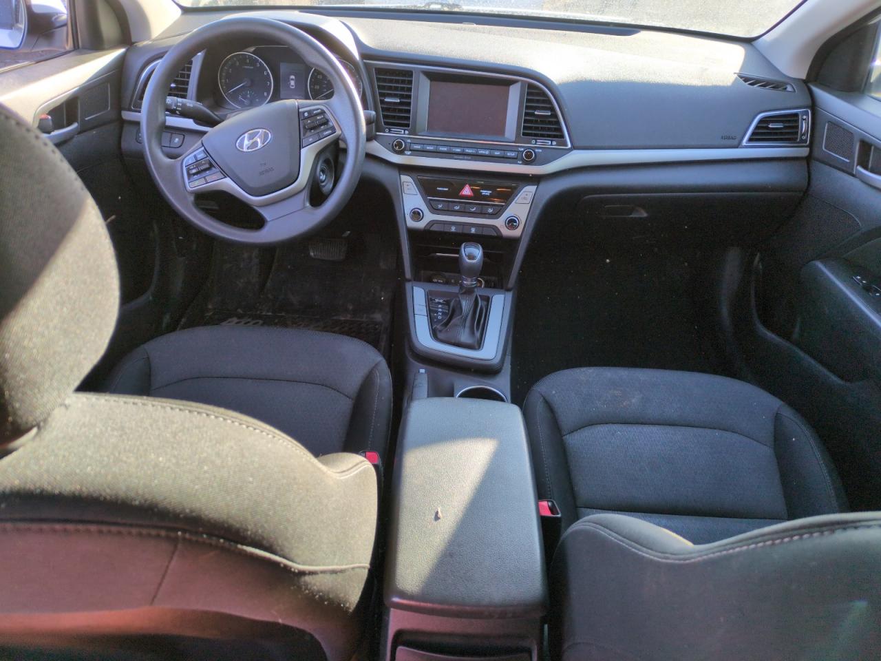 2018 Hyundai Elantra - Image 8