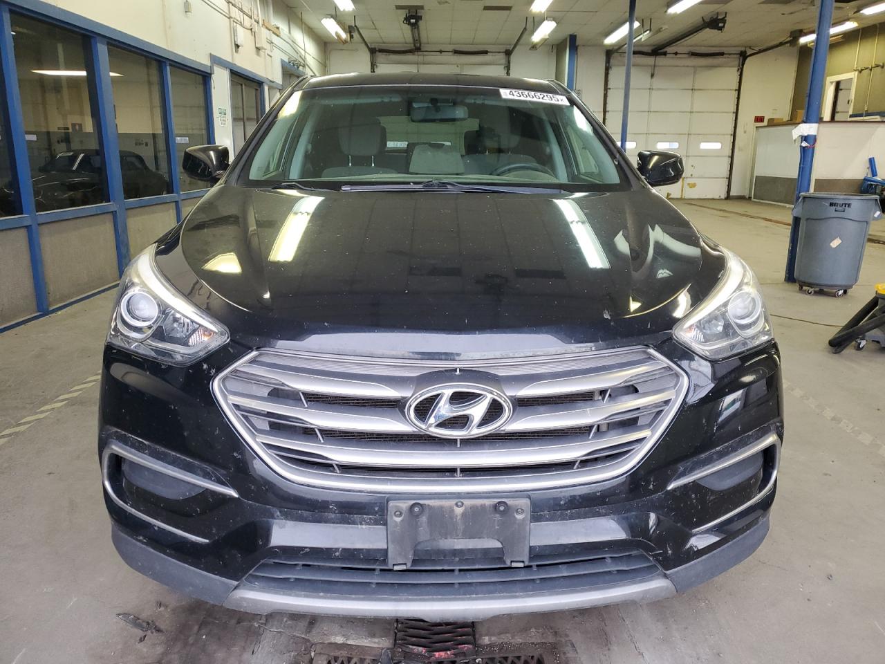 2017 Hyundai Santa Fe - Image 5