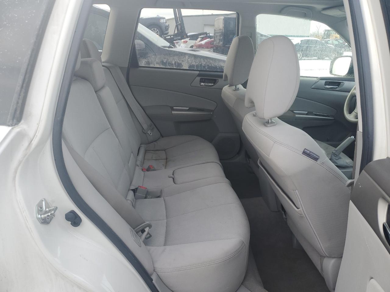 2010 Subaru Forester - Image 11