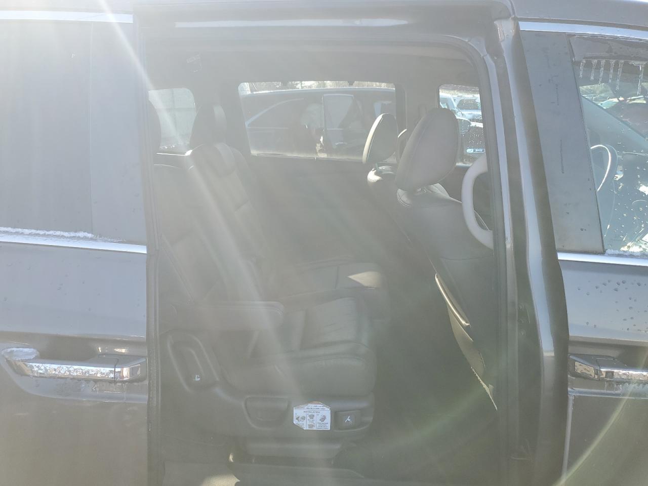 2015 Honda Odyssey - Image 11