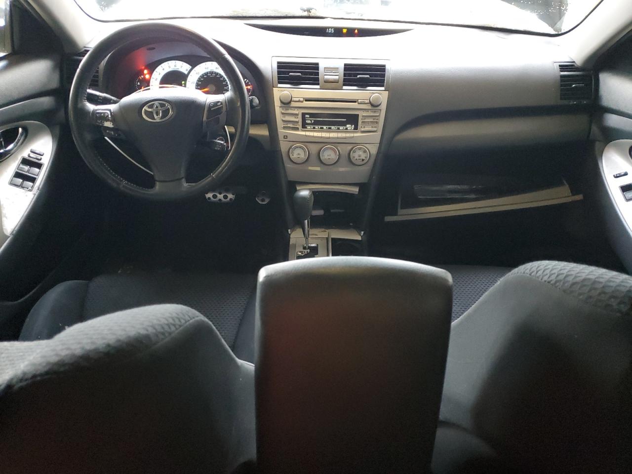 2011 Toyota Camry - Image 8