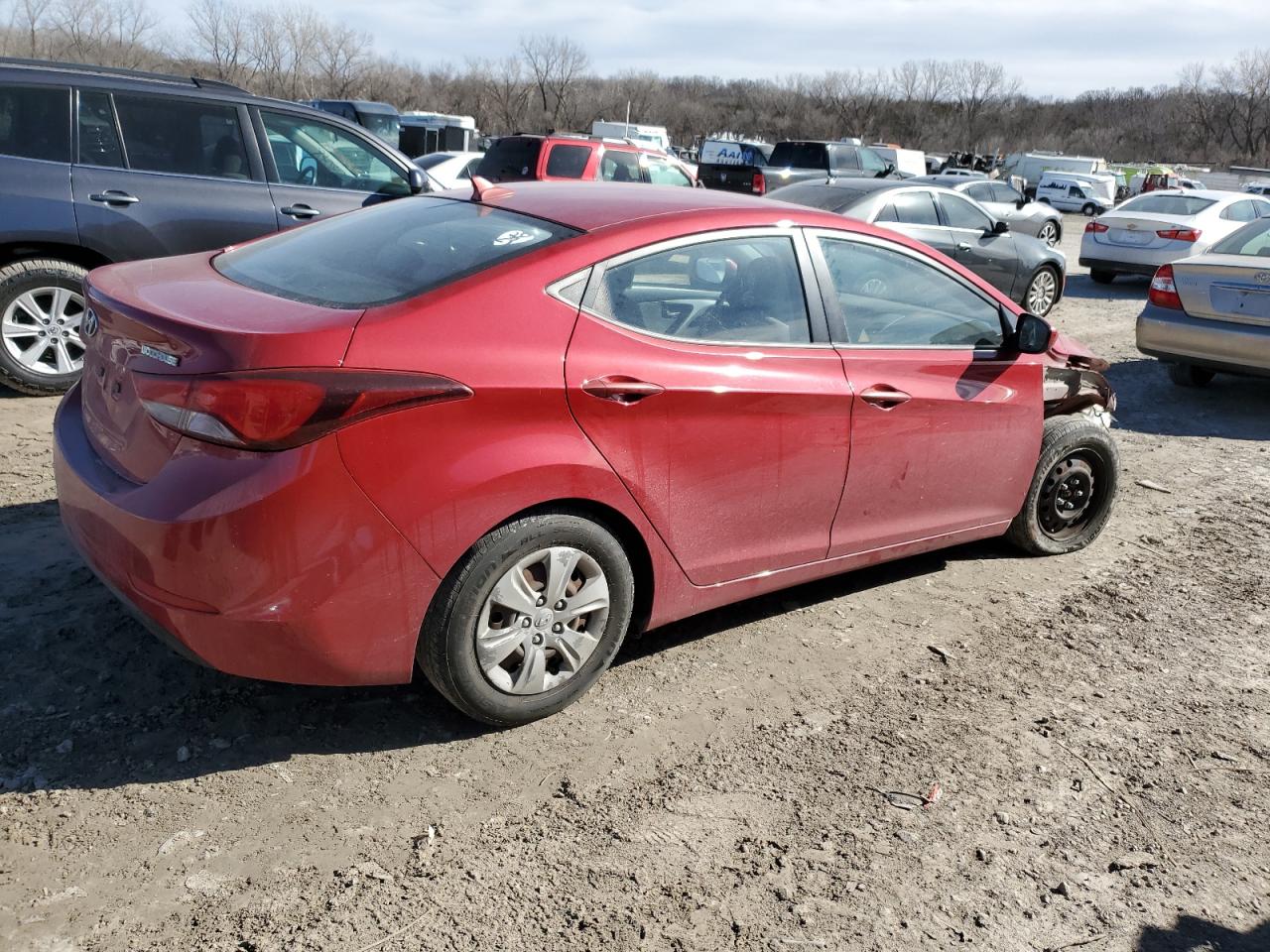2016 Hyundai Elantra - Image 3
