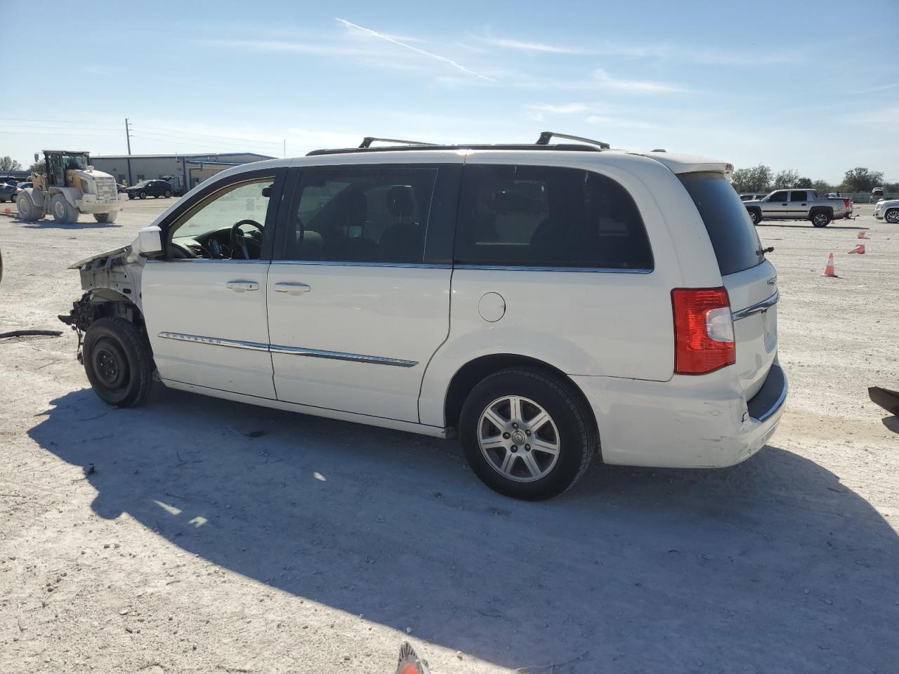 2011 Chrysler Town & Country - Image 2