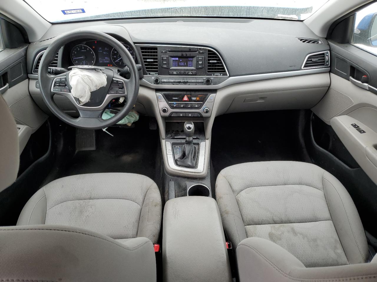 2017 Hyundai Elantra - Image 8