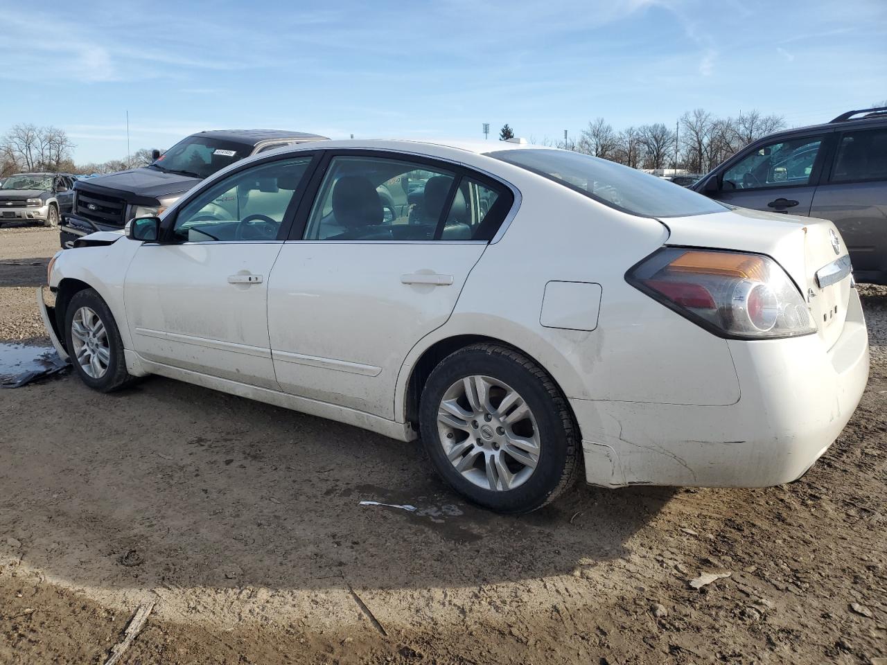 2010 Nissan Altima - Image 2
