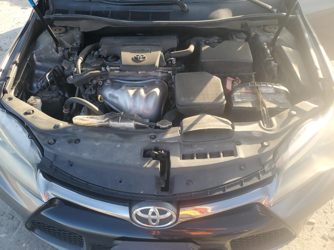 2016 Toyota Camry - Image 11