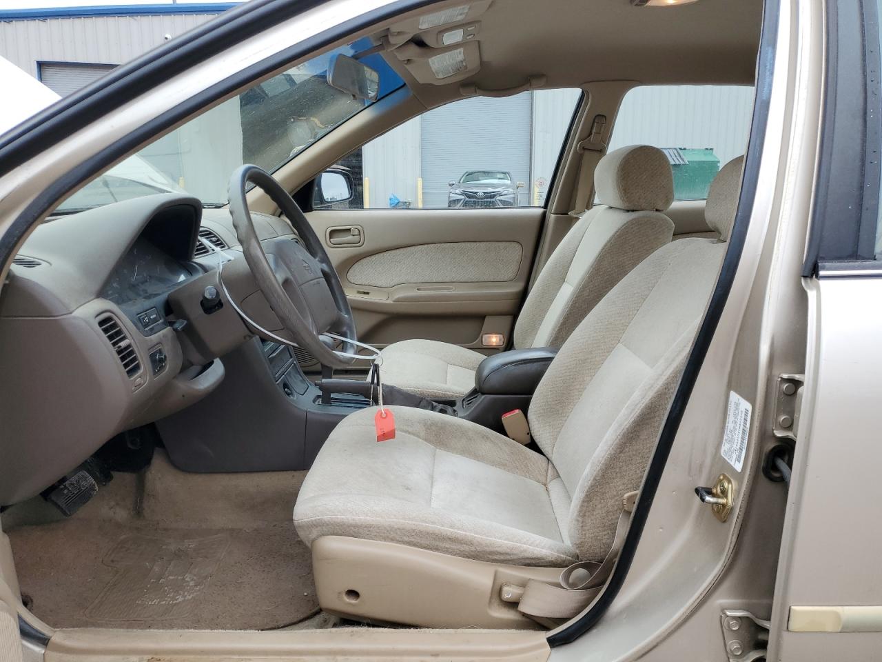 1996 Nissan Maxima - Image 7