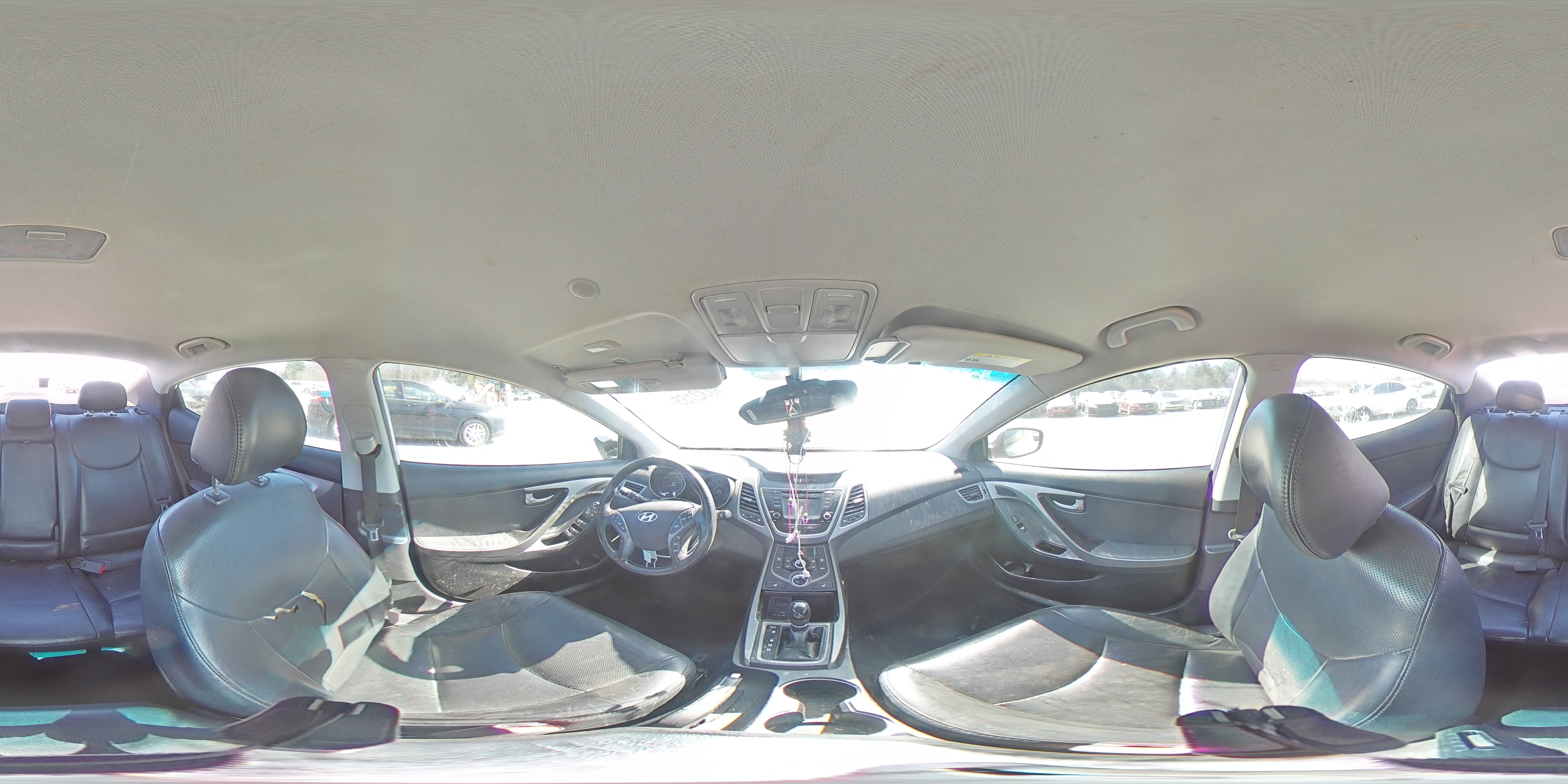 2015 Hyundai Elantra - Image 13