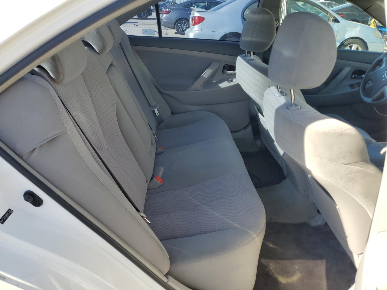 2010 Toyota Camry - Image 10