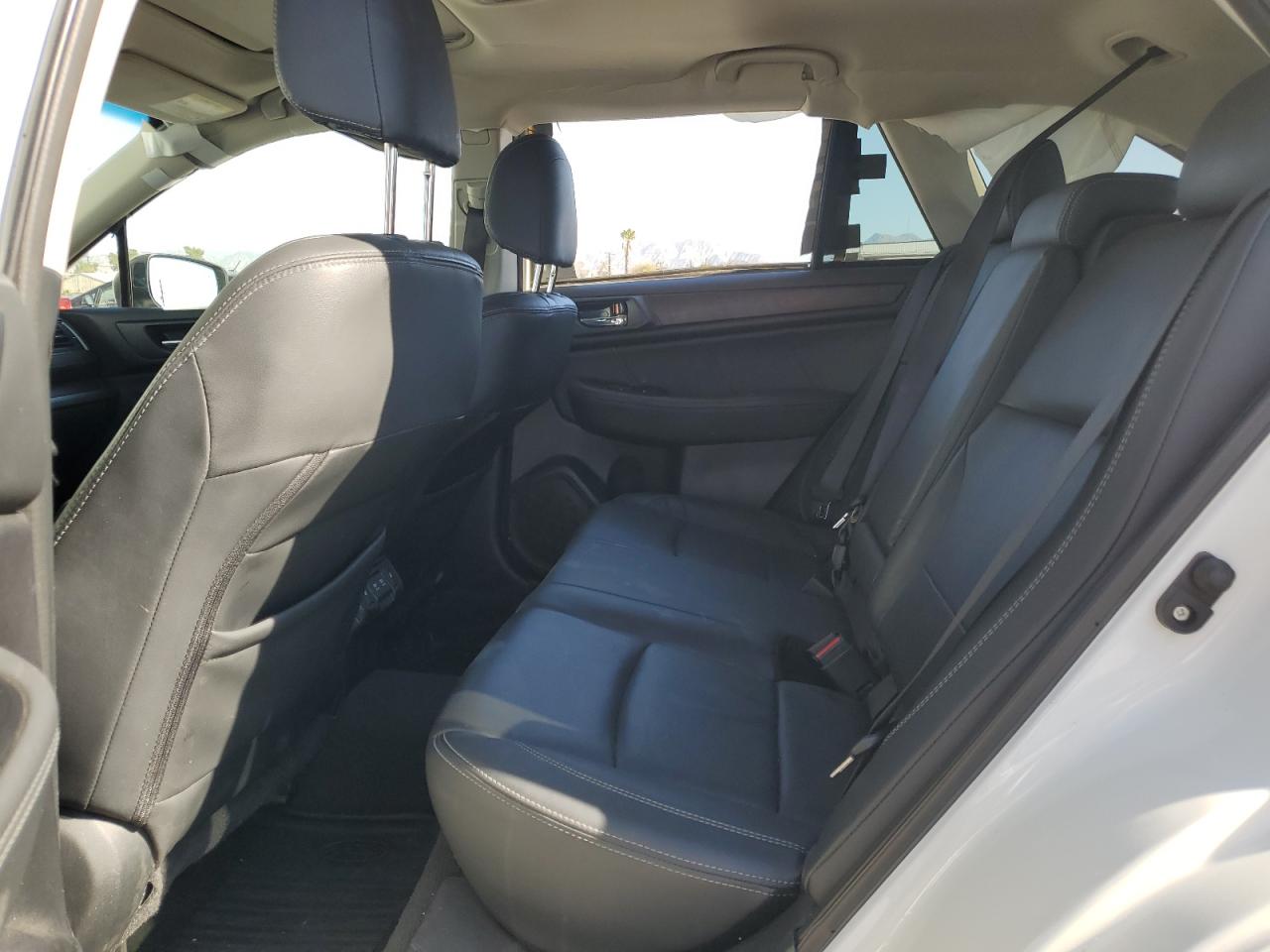 2019 Subaru Outback - Image 11
