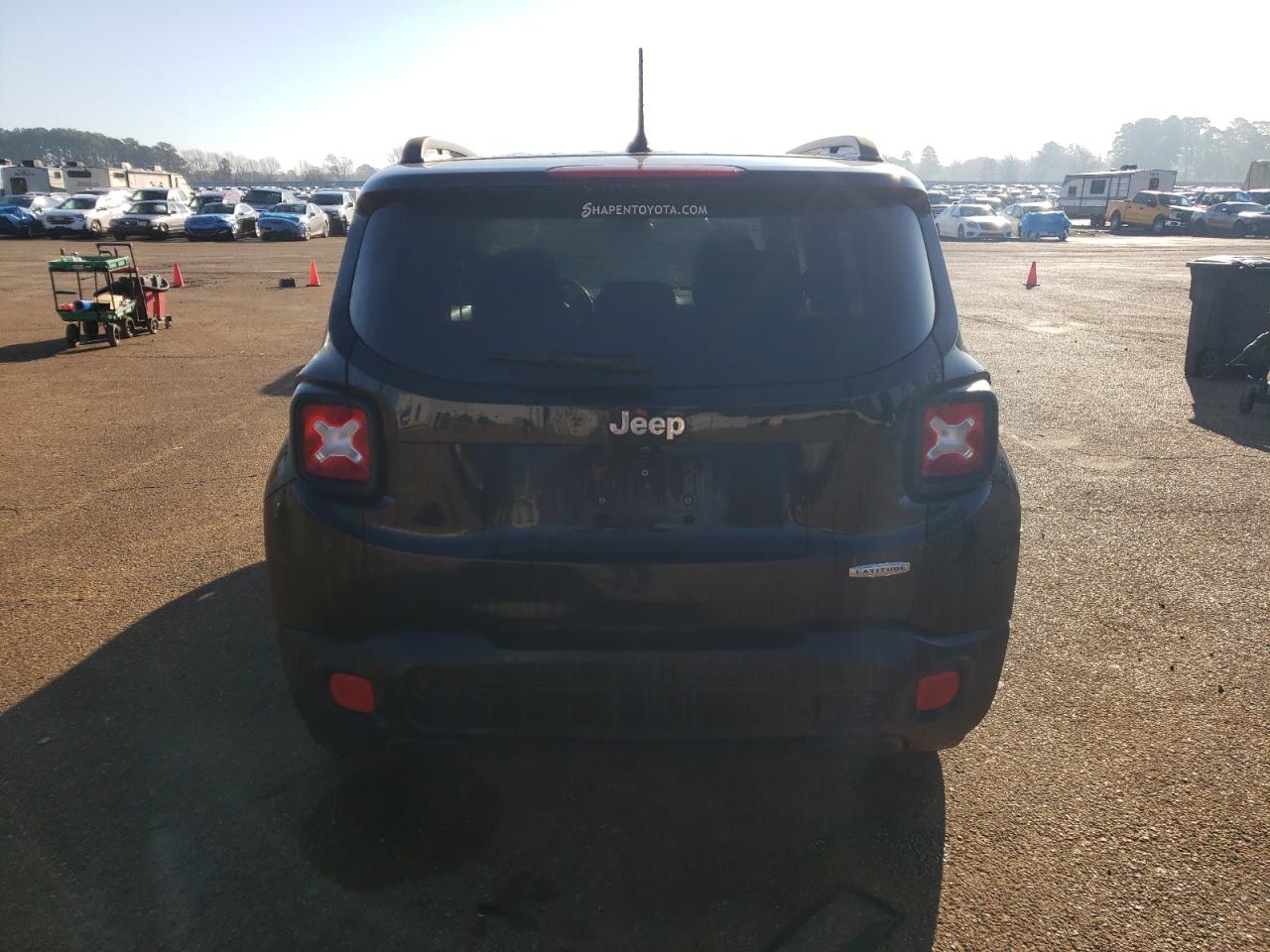 2017 Jeep Renegade - Image 6
