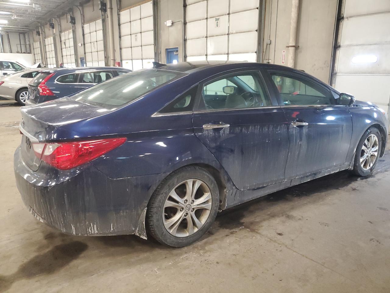 2013 Hyundai Sonata - Image 3