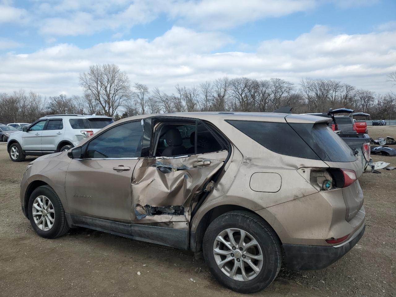 2018 Chevrolet Equinox - Image 2