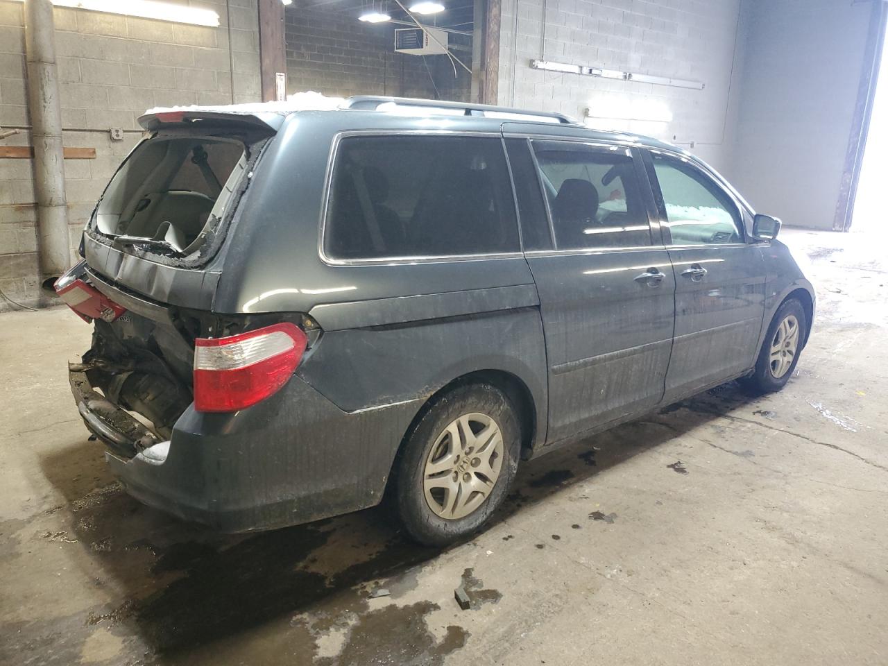 2006 Honda Odyssey - Image 3