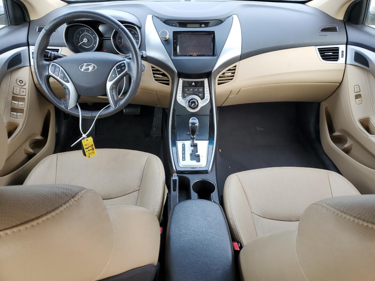 2012 Hyundai Elantra - Image 8