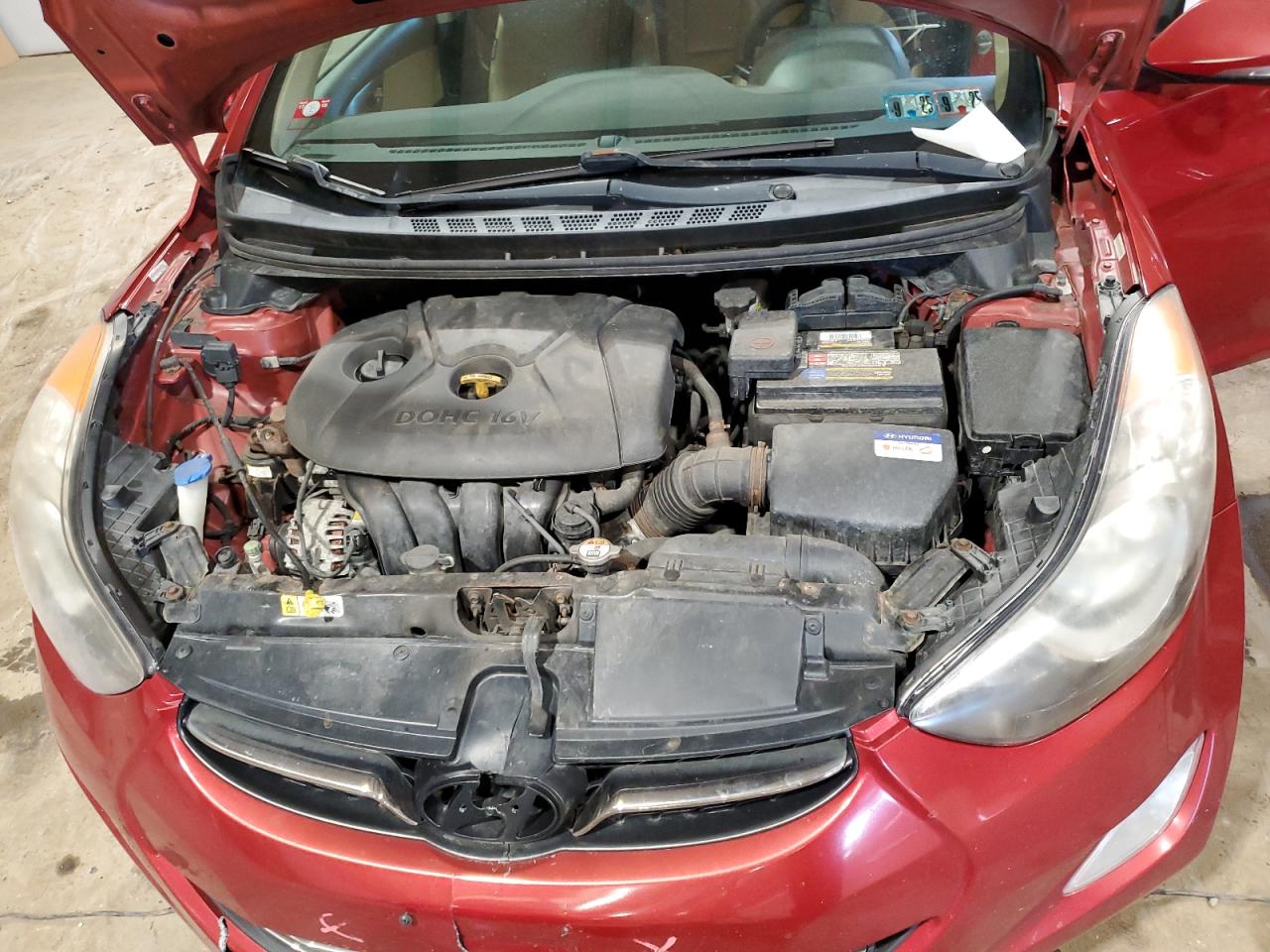 2012 Hyundai Elantra - Image 11