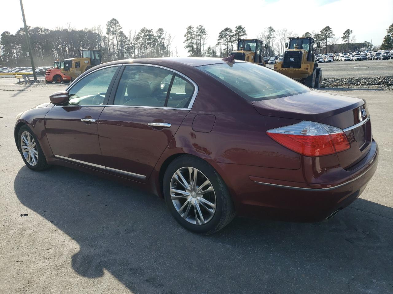 2011 Hyundai Genesis - Image 2