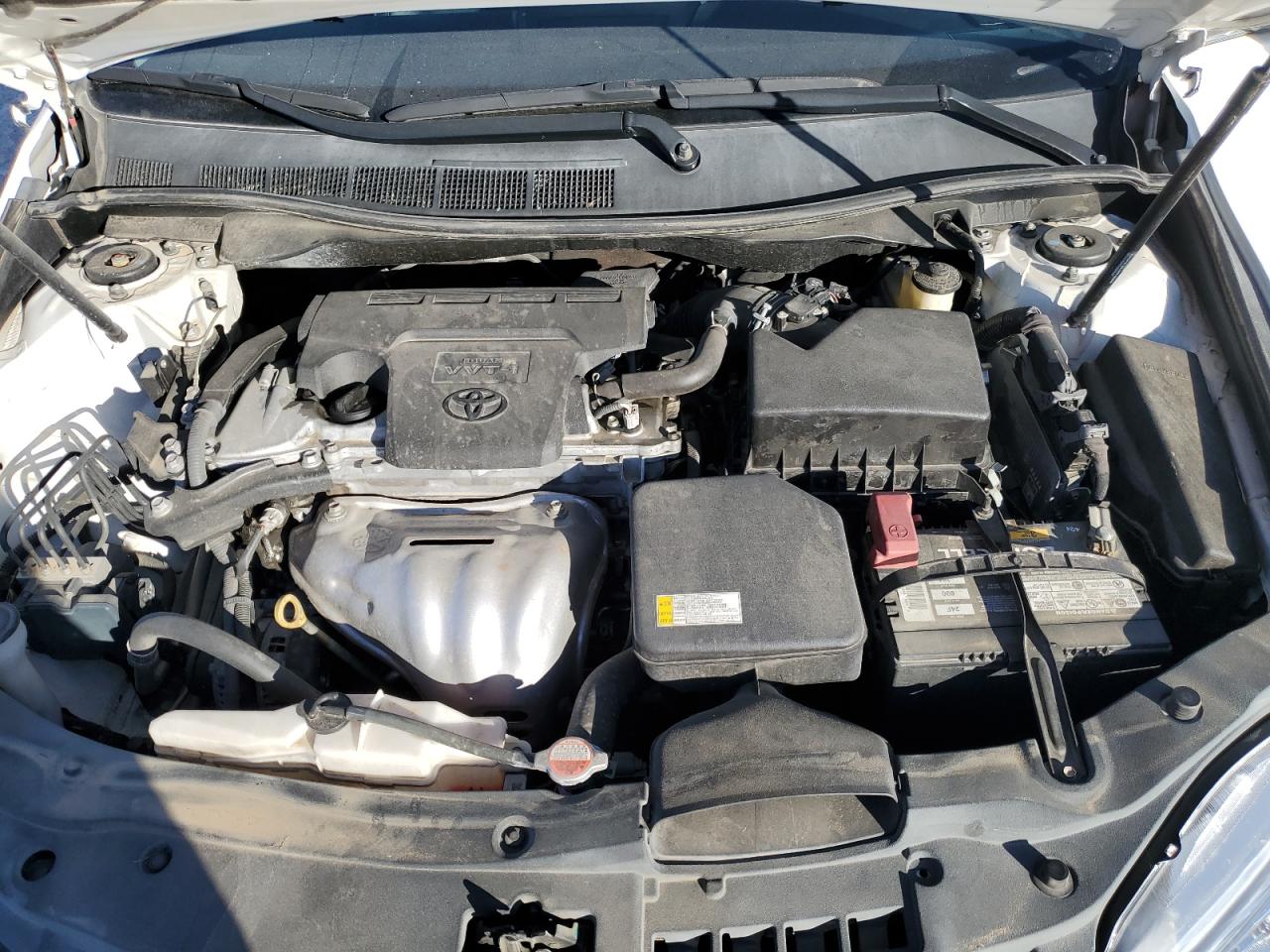2016 Toyota Camry - Image 12