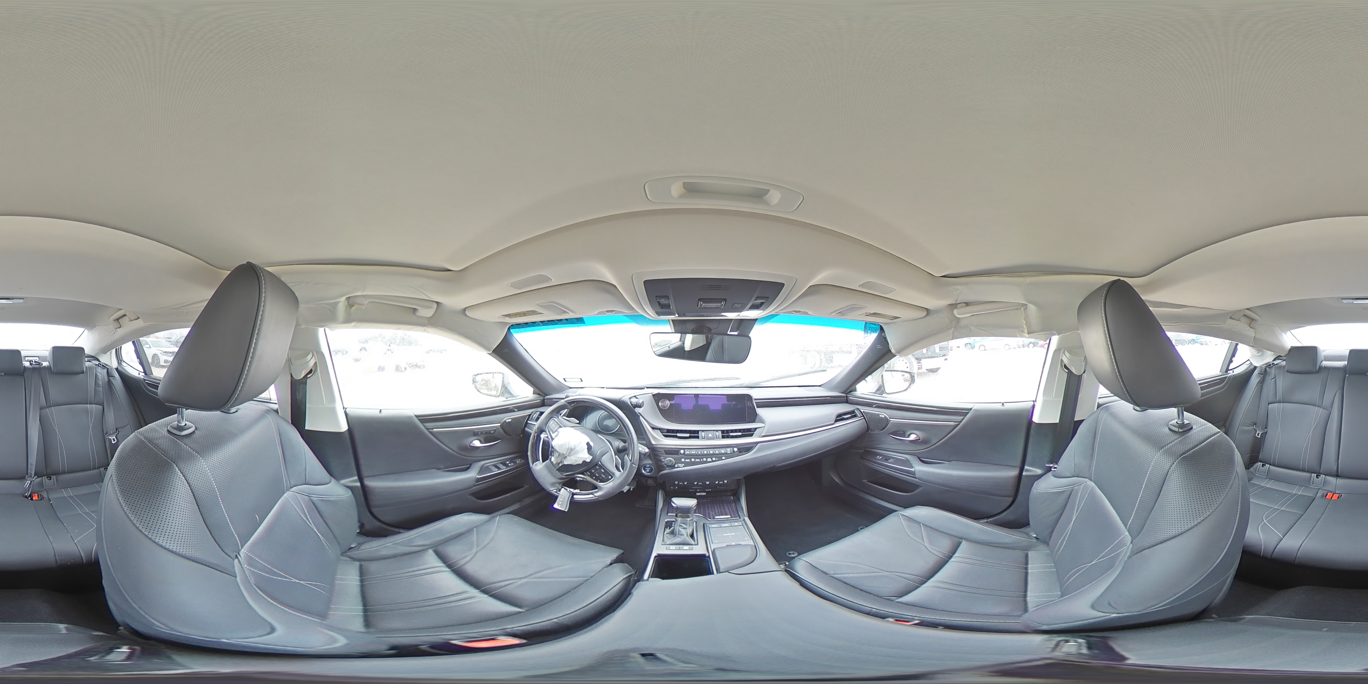 2019 Lexus ES - Image 13