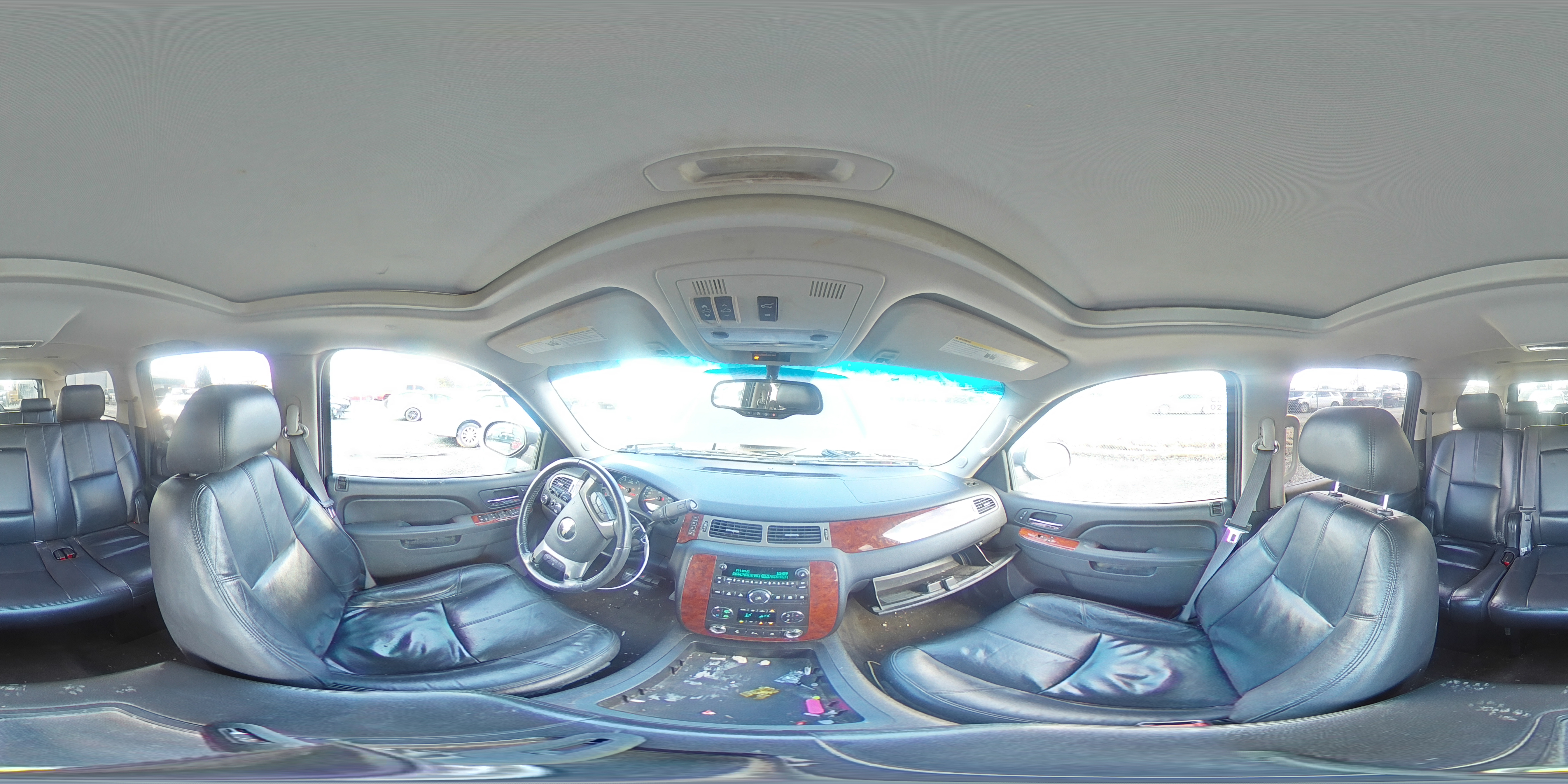 2011 Chevrolet Suburban - Image 14