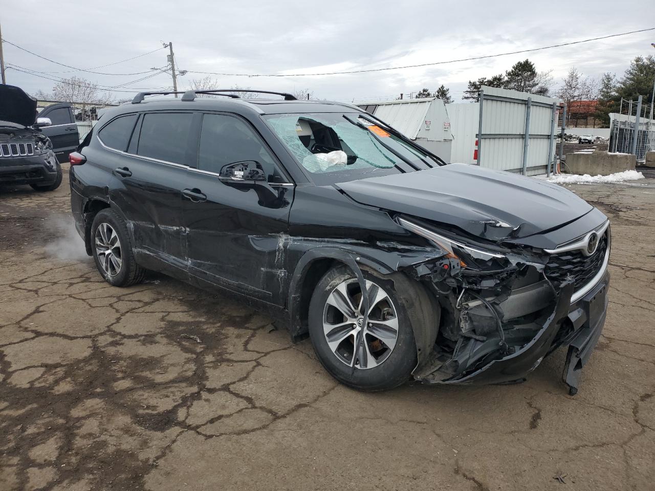 2022 Toyota Highlander - Image 4