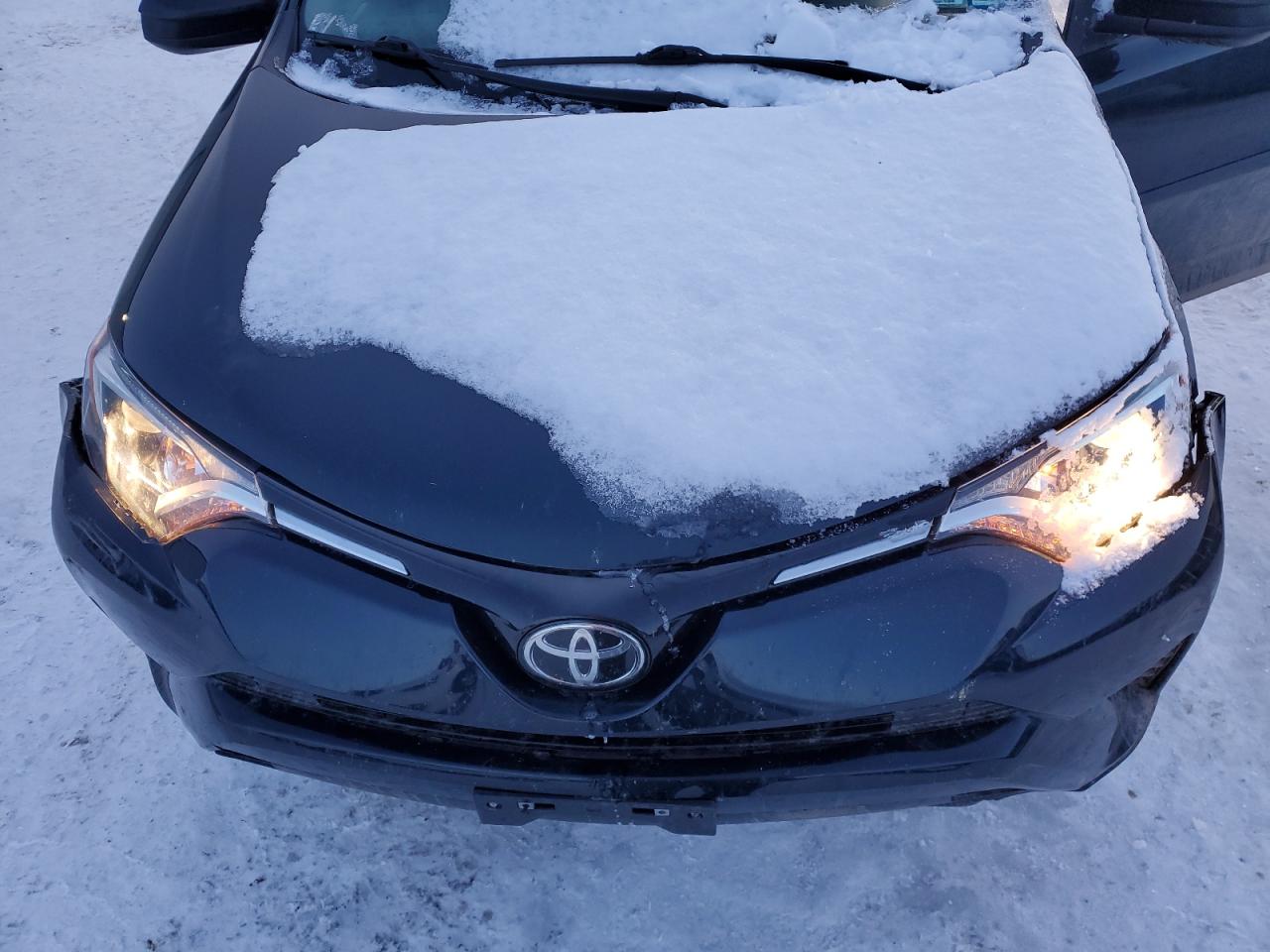 2017 Toyota RAV 4 - Image 12
