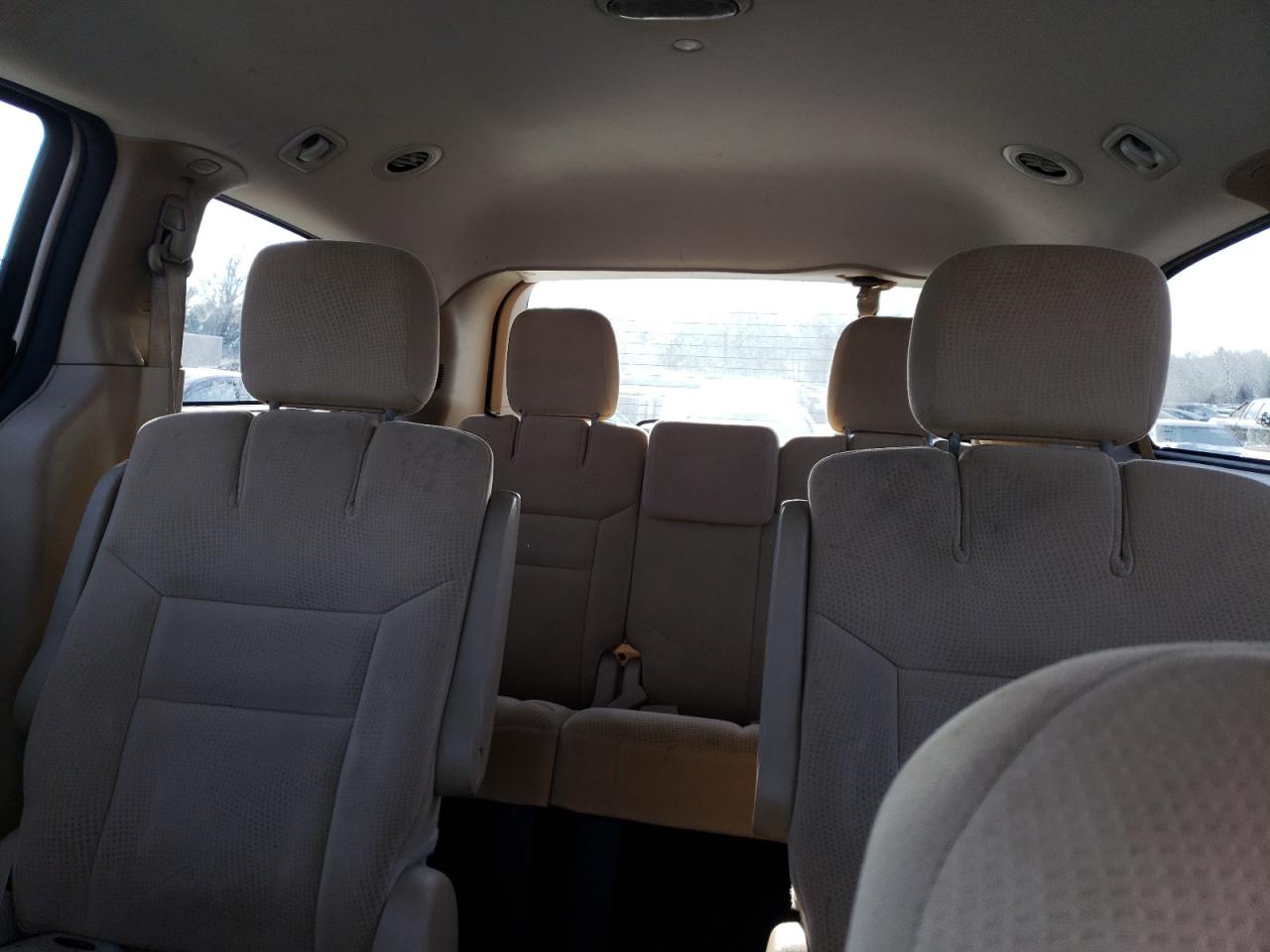 2016 Dodge Caravan - Image 10
