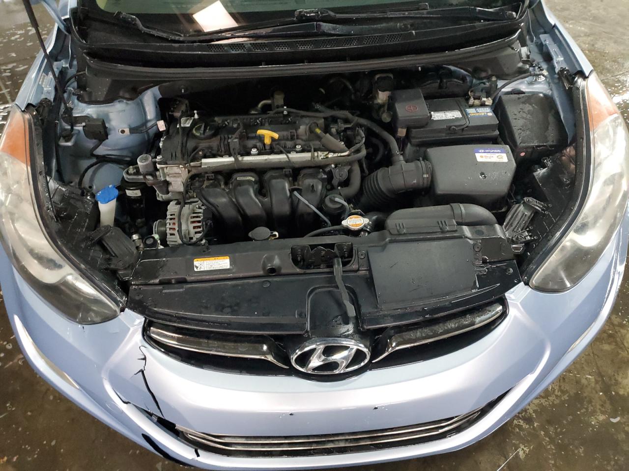 2012 Hyundai Elantra - Image 11