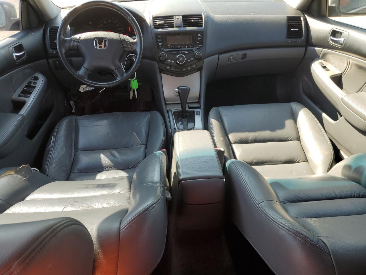 2005 Honda Accord - Image 8