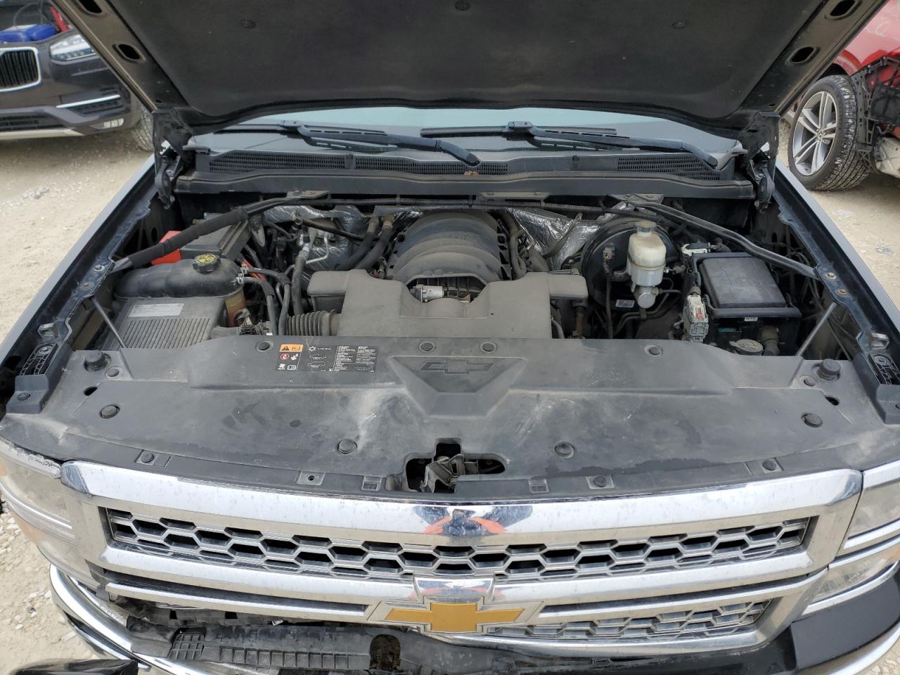 2015 Chevrolet Silverado - Image 11