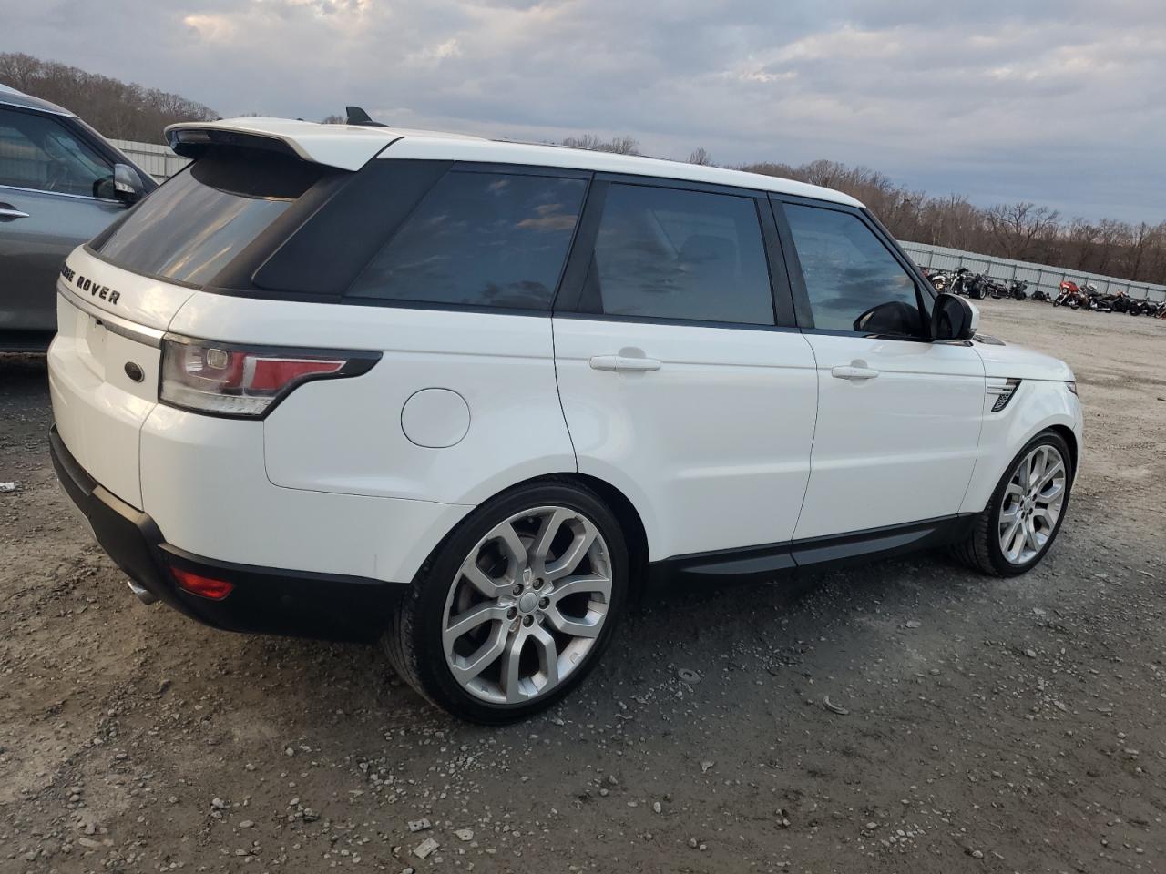 2016 Land Rover Range Rover - Image 3