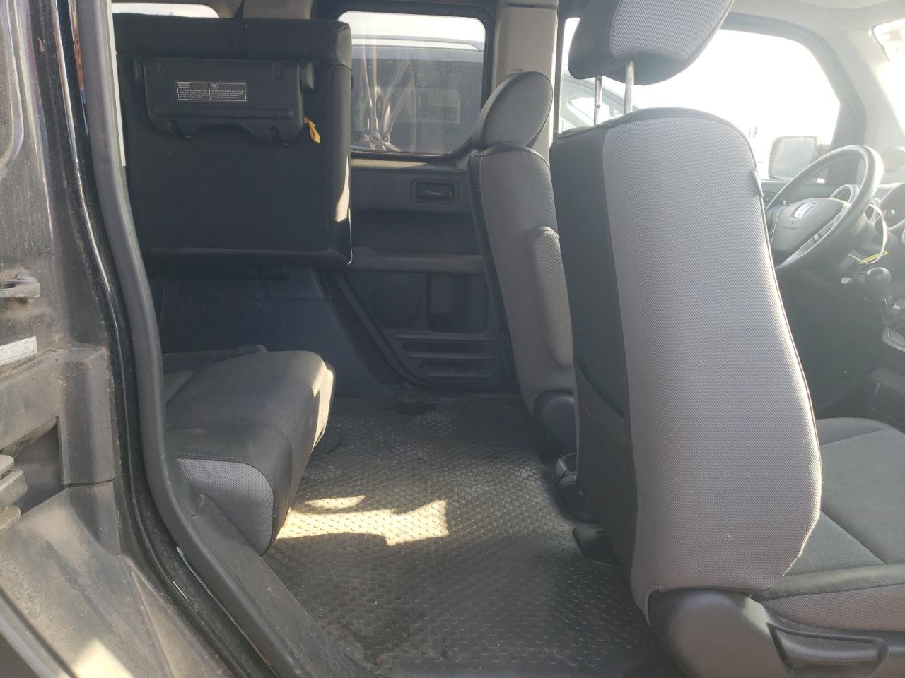 2006 Honda Element - Image 11