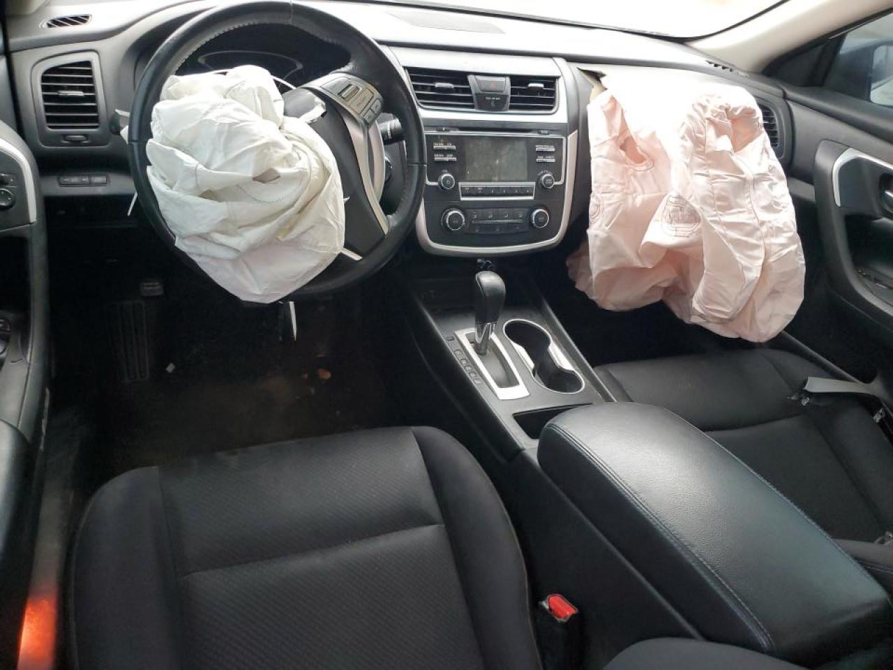 2016 Nissan Altima - Image 8