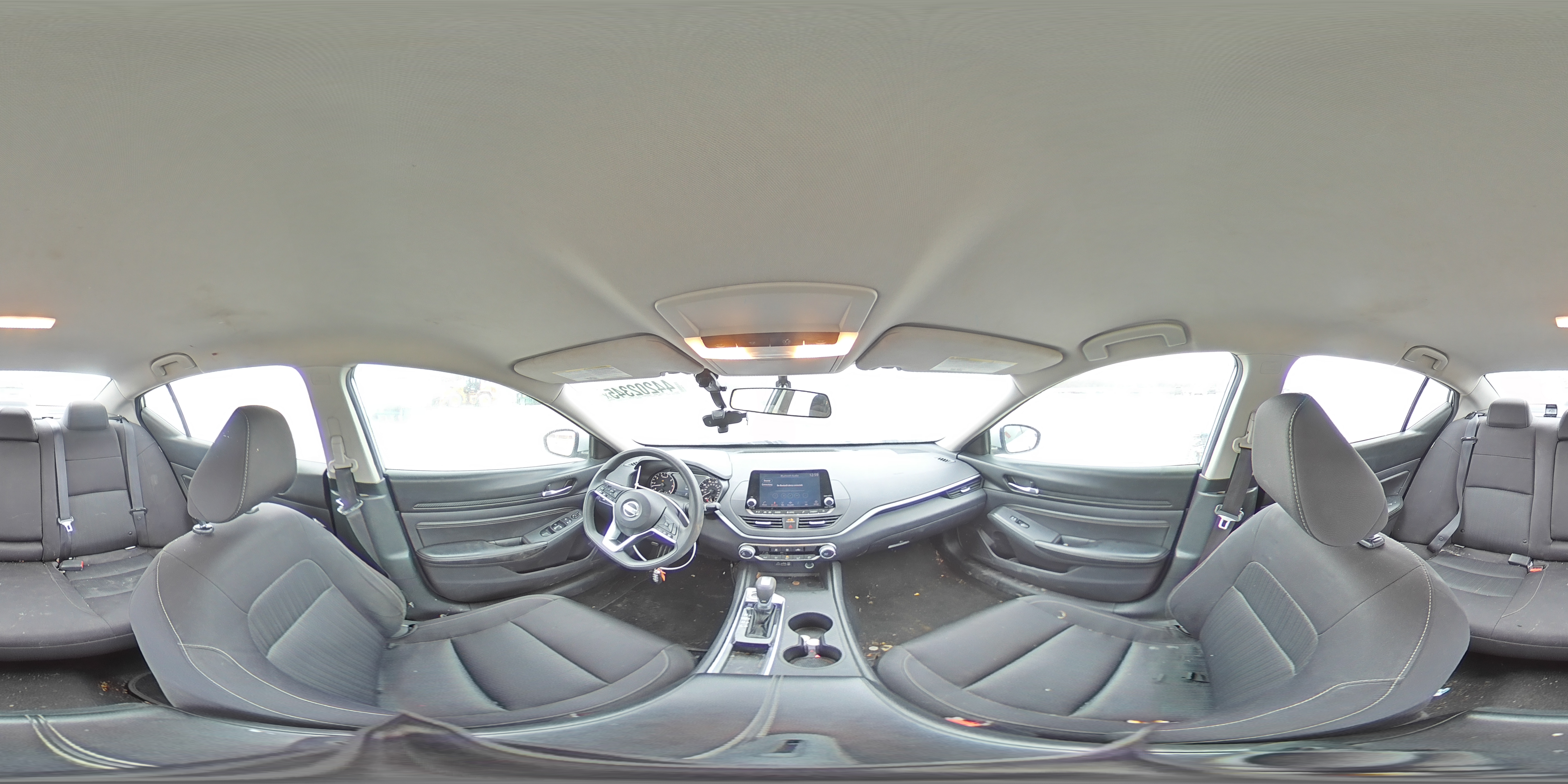 2020 Nissan Altima - Image 13
