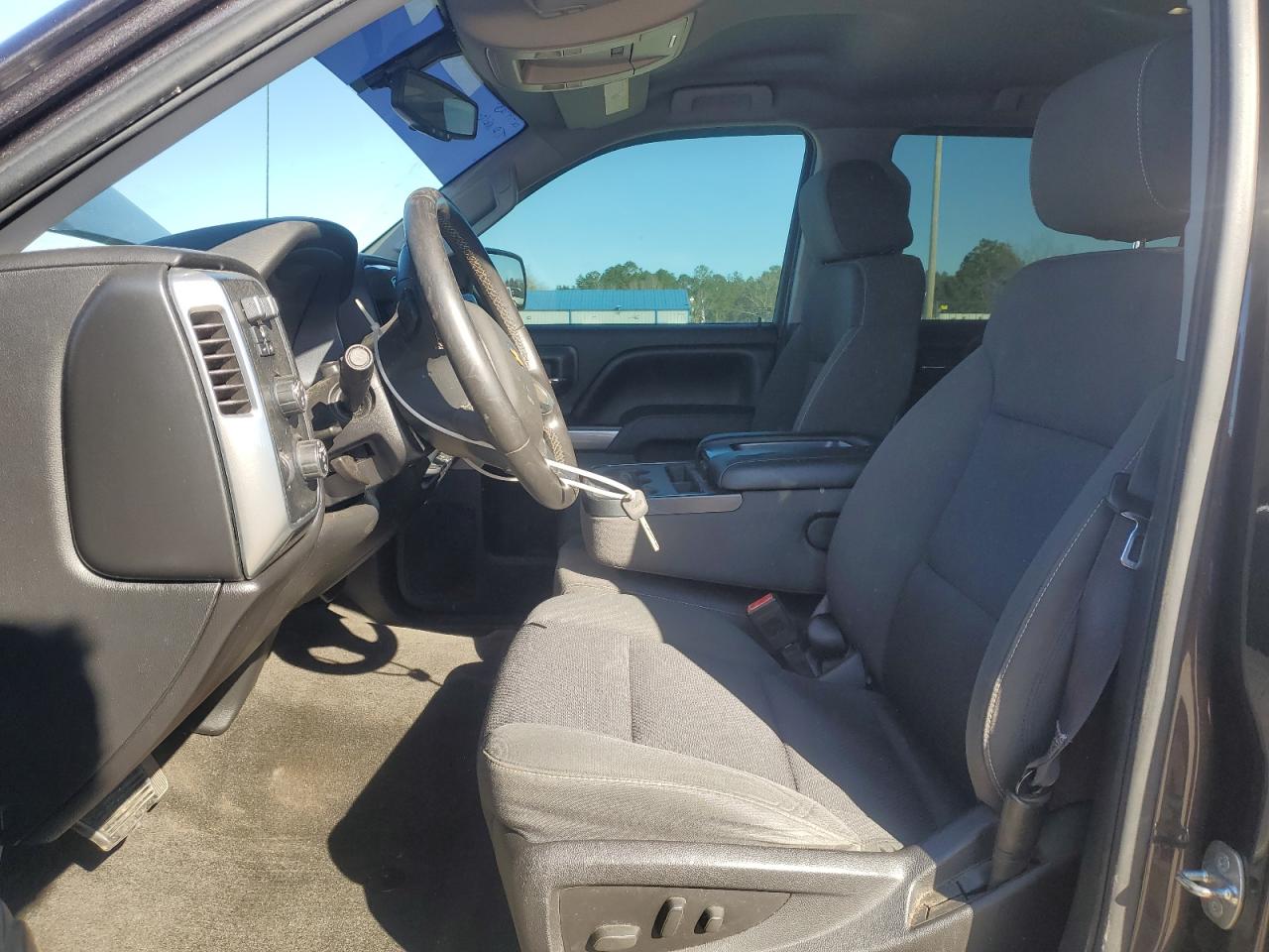 2015 Chevrolet Silverado - Image 7